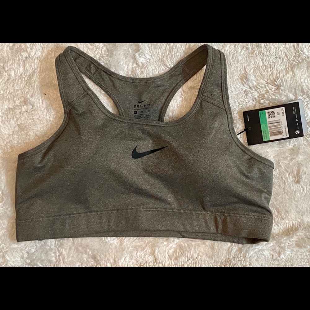 NWT Nike sports bra. Size XL